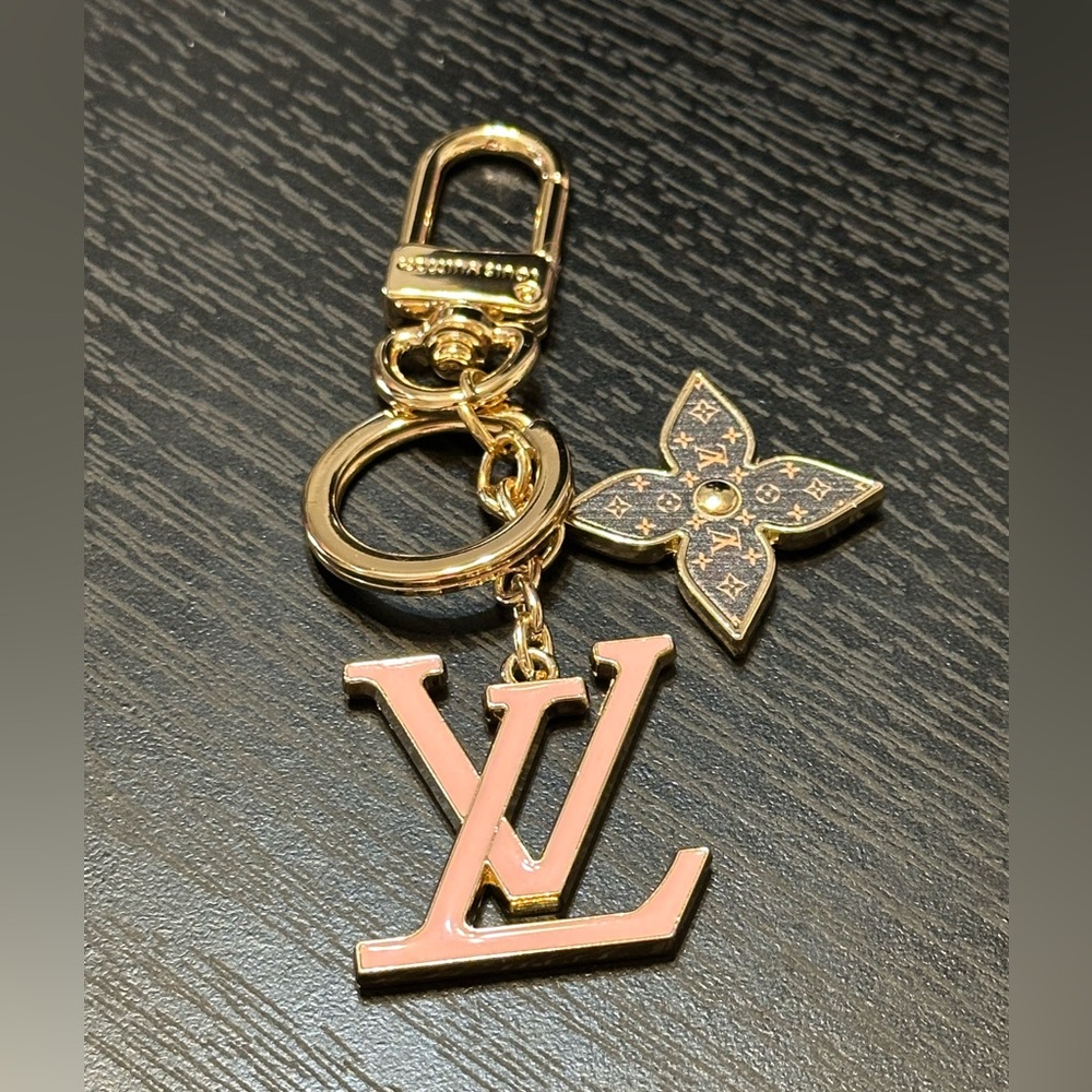 Louis Vuitton Blooming Flowers BB Bag Charm & Key Holder - Pink/Monogram - Picture 5 of 8